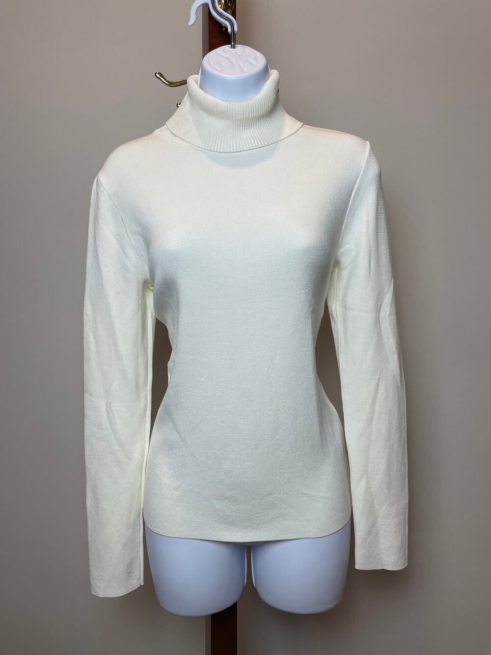 Jones New York Sweater Size M Cream Turtleneck Soft Knit Classic Pullover NWT